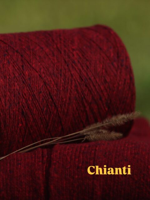 Goteborg Cardigan in preordine.
🍷
Cashmerefolie — maglieria sostenibile prodotta in Italia, nel nostro maglificio artigianale.
Fatto per durare, fatto per te nel nostro lab.